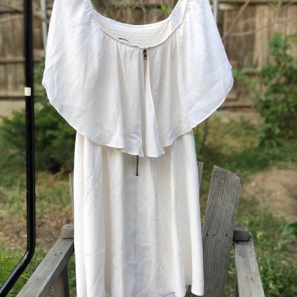 ❌SOLD TO THEREALREAL🚫 Alice + Olivia silk dress - Picture 4 of 6